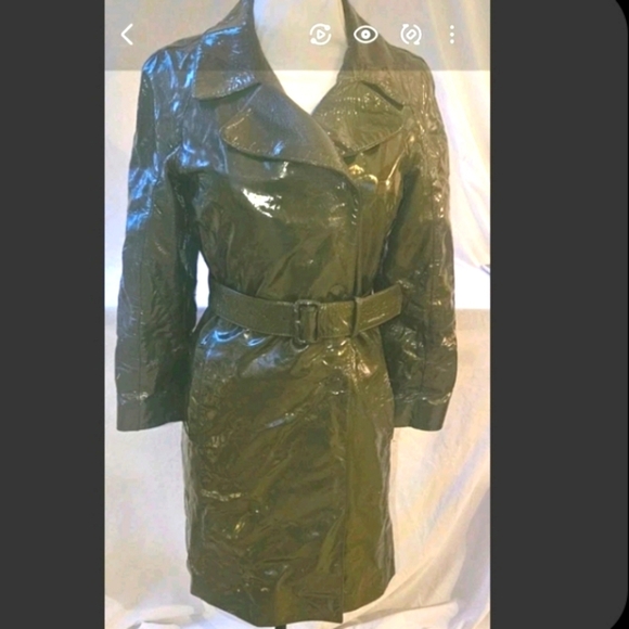 PRADA Italy Rare Women's Olive Green Genuine Patent Leather Coat w Belt Sz 38/S - Picture 16 of 16